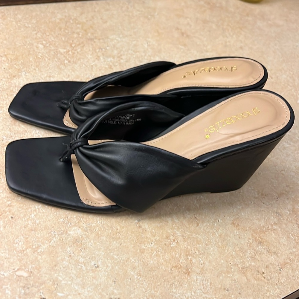Shoedazzle Women’s Black Wedge Heel Slide Sandals Shoes